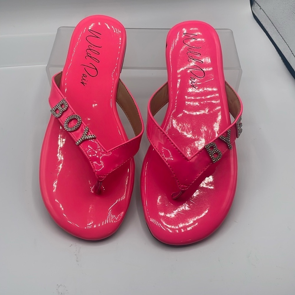 Wild Pair New Fantasia “Boy Bye” thong sandals NEW, size 5.5